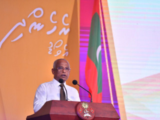 President Ibrahim Mohamed Solih takes the podium at the ceremony to confer Rehendhi Awards 2020 and 2021
