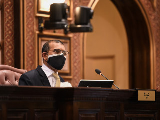 ރައްޔިތުންގެ މަޖިލީހުގެ ރައީސް މުހައްމަދު ނަޝީދު، މަޖިލީހުގެ ޖަލްސާއެއްގައި