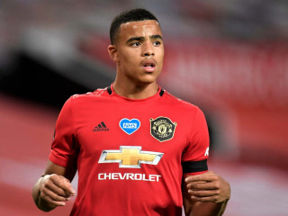 މެންޗެސްޓާ ޔުނައިޓެޑަށް ކުޅެމުން އަންނަ އިންގްލެންޑުގެ ފޯވާޑް މޭސަން ގްރީންވުޑް