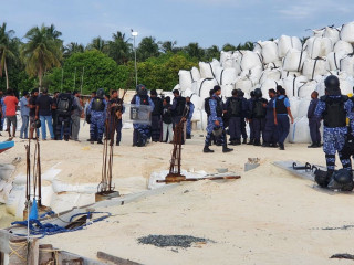 ބޮޑުފިނޮޅުގައި ފުލުހުން ހަރަކާތްތެރިވަނީ