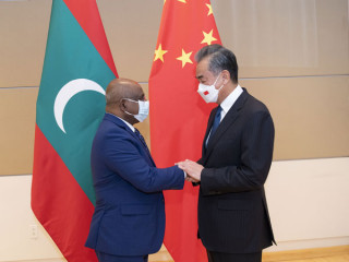 Foreign Minister Abdulla Shahid with Wang Yi