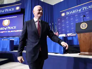 ބޯޑު އޮފް ޕީސްގެ ބައްދަލުވުމުގައި ފީފާގެ ރައީސް އިންފަންޓީނޯ ބައިވެރިވެ ވަޑައިގަންނަވަނީ