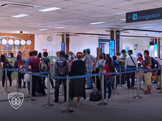 ފުރަން ހުއްދަ ދިން ބިދޭސީން އެއާޕޯޓުގައި