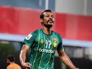 އީގަލްސް އަތުން ވެސް މޮޅުވެ، މާޒިޔާ އިން ލީގު ހޯދުމާ ގާތަށް 