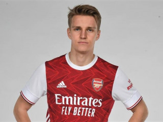 އާސެނަލާ ގުޅުނު ނޯވޭގެ ޒުވާން މިޑްފީލްޑަރު މާޓިން އޮޑެގާޑް