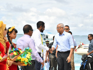 ރައީސް އިބްރާހިމް މުހައްމަދު ސޯލިހު ދ. ހުޅުދެއްޔަށް ވަޑައިގަންނަވަނީ