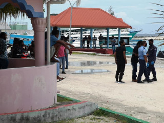 ކޮވިޑް ޖެހުނު މީހަކު ވިލިނގިއްޔަށް އަރުވާތީ ޕީޕީއެމްގެ އެކްޓިވިސްޓުން ދެކޮޅު ހަދަނީ