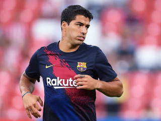 ބާސެލޯނާއަށް ކުޅެމުން އަންނަ އުރުގުއޭގެ ފޯވާޑް ލުއިސް ސުއަރޭޒް