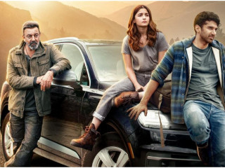 \"ސަޅަކް 2\" ގެ ޕޯސްޓަރެއްގައި ފިލްމުގެ  ބައެއް ތަރިން