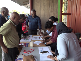 ފިލިޕީންސް މެޗުގެ ޓިކެޓް ވިއްކަނީ