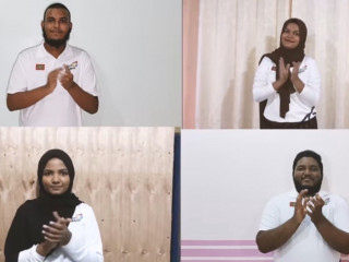 ކޮވިޑް 19 އާއި ދެކޮޅަށް ލާމު އަތޮޅުގެ މީހުން ޝުކުރުގެ އަތްތިލަބަޑި ޖަހަނީ