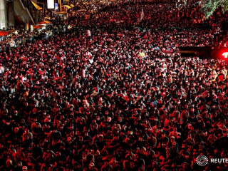 ތައިލޭންޑުގައި ކުރިއަށްދާ މުޒާހަރާގެ ތެރެއިން