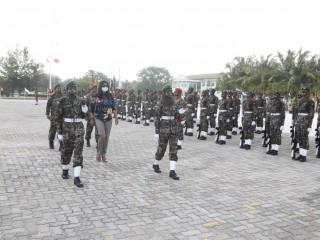 ސިފައިންގެ 66 ވަނަ އަސާސީ ތަމްރީން ކޯހުގެ ދަސްވެނިވުމުގެ ރަސްމިއްޔާތު ޝަރަފްވެރިކޮށްދެއްވުމަށް ޑިފެންސް މިނިސްޓަރ މާރިޔާ ވަޑައިގަންނަވަނީ