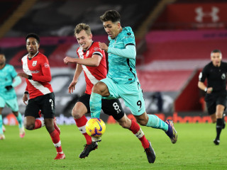 ސައުތެމްޓަނާއި ލިވަޕޫލް ބައްދަލުކުރި މެޗުގެ ތެރެއިން: މި މެޗުން ސައުތެމްޓަން މޮޅުވީ 1-0 ން