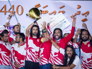 ކުޑަ ހެންވޭރުން ބައިބަލާގެ ތަށި އުފުލާލަނީ