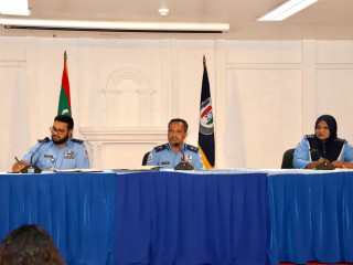 ފުލުހުން ބާއްވަމުން އަންނަ ނޫސްވެރިންގެ ބައްދަލުވުމުގެ ތެރެއިން