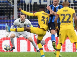 ބާސެލޯނާ އަދި އިންޓަ ބައްދަލުކުރި މެޗުގެ ތެރެއިން