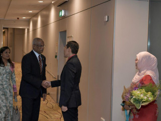President Ibrahim Mohamed Solih and First Lady Fazna Ahmed were received by Singapore’s Senior Minister of State for Defense Maliki Osman