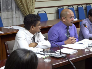 އާދީއްތަ ދުވަހުގެ ރޭ ބޭއްވުމު މިނިވަން މުއައްސަސާތަކުގެ ކޮމިޓީ ބައްދަލުވުމުގެ ތެރެއިން