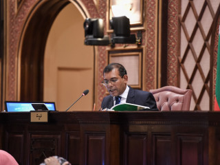 ރައްޔިތުންގެ މަޖިލީހުގެ މިއަދުގެ ޖަލްސާގައި ރައީސް މުހައްމަދު ނަޝީދު ޤާނޫނު އަސާސީގެ މާއްދާއެއް ވިދާޅުވަނީ