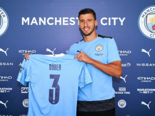 މެންޗެސްޓާ ސިޓީއާ ގުޅުނު ޕޯޗުގަލުގެ ޑިފެންޑަރު ރުބެން ޑިއާސް