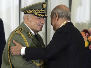 އަލްޖީރިއާގެ ސިފައިންގެ ވެރިޔާ ނިޔާވެއްޖެ