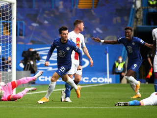 ޕެލަސް އާއި ޗެލްސީ ބައްދަލުކުރި މެޗުގެ ތެރެއިން: މި މެޗުން ޗެލްސީ މޮޅުވީ 4-0 ން