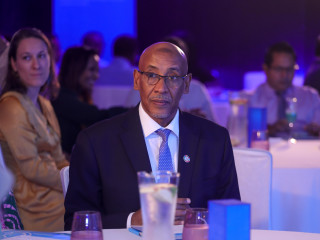 ޔުނިސެފުން ރާއްޖެއަށް ކަނޑައަޅާފައި ހުންނަވާ މަންދޫބު ޑޮކްޓަރ މުނީރު ސަފިލްޑިން