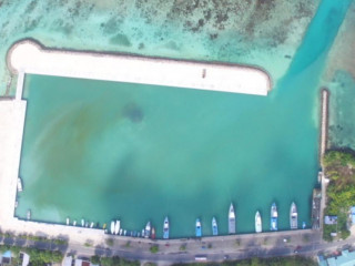 މަރަދޫ ބަނދަރުގެ ބޭރުތޮށި މަރާމާތު ކުރުމުގެ މަސައްކަތް ނިންމާލުން