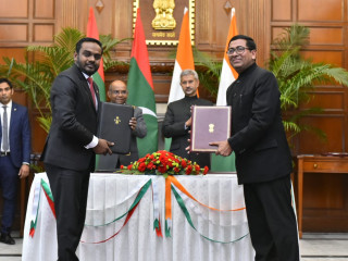 ހުކުރު ދުވަހު ދެ ގައުމުގެ އީސީ ދެމެދު އެމްއޯޔޫއެއްގައި ސޮއިކުރުމަށް ބޭއްވި ރަސްމިއްޔާތުގެ ތެރެއިން