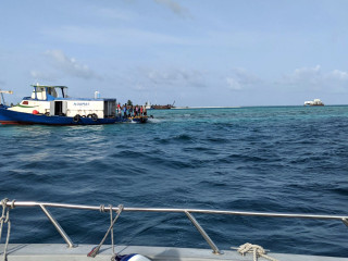 ފަރަށް އެރި ނޫމަސް ދޯނި، ކޯސްޓް ގާޑުން ދަނީ އެ ސަރަހައްދުގައި ހަރަކާތްތެރިވަމުން