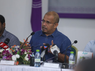 އިލެކްޝަންސް ކޮމިޝަނުގެ ރައީސް އަހުމަދު ޝަރީފު