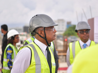 ވެލާނާ އިންޓަރނޭޝަނަލް އެއަރޕޯޓު ތަރައްޤީކުރުމަށް ކުރެވެމުންދާ މަސައްކަތްތައް ކުރިޔަށްދާގޮތް ރައީސުލްޖުމްހޫރިއްޔާ އިބްރާހީމް މުޙައްމަދު ޞާލިޙް ބައްލަވާލައްވަނީ