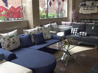 ސަންފްރަންޓް ލިވިންގް ޝޯރޫމް