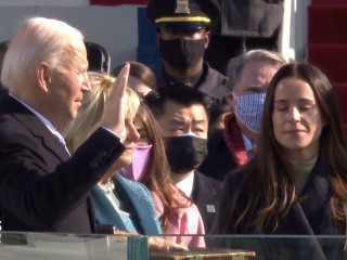 ބައިޑެންގެ ޔަޤީންކަން- ޤާނޫނު އަސާސީ ދިފާއު ކުރާނަން، ޑިމޮކްރަސީ ދަމަހައްޓާނަން