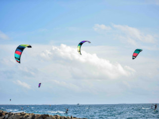 ދެކުނުން ފެށި ދަތުރު މެދާ ހިސާބަށް، ތަފާތު އިހުސާސްތަކެއް