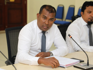 މެމްބަރު މުޣުނީ: އިގްތިޞާދީ ކޮމެޓީގެ ބައްދަލުވުމެއްގައި