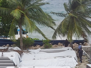 މިންވަރު ދޯނި: ބޭނުން ނުކުރެވޭ ވަރަށް ދޯނި ވަނީ ފުނޑު ފުނޑުވެފައި