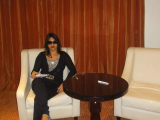 ޑައިރެކްޓަރު ބޭނަޒިރް