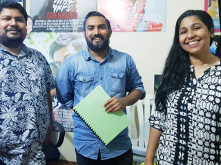 މޫސާ ވަސީމް ޑާކްރެއިންގެ އިސްވެރިންނާއި އެކު