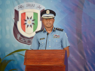 އަޕަރ ސައުތް ޕޮލިސްގައި އަވަށްޓެރި ފުލުހުންގެ ޚިދުމަތް ފެށުމުގެ ގޮތުން ބޭއްވި ރަސްމިއްޔާތުގައި ކޮމިޝަނަރ އޮފް ޕޮލިސް މުހައްމަދު ހަމީވު ވާހަކަ ދައްކަވަނީ