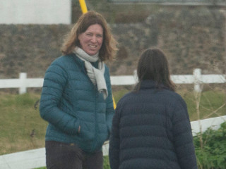 ލޮކްޑައުންއާ ޚިލާފުވެވުމުން ސްކޮޓްލޭންޑުގެ ޗީފް މެޑިކަލް އޮފިސަރ އިސްތިއުފާ ދެއްވައިފި