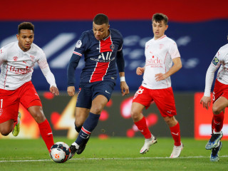 ޕީއެސްޖީ އާއި ނީމްސް ބައްދަލުކުރި މެޗުގެ ތެރެއިން: މި މެޗުން ޕީއެސްޖީ މޮޅުވީ 3-0 ން