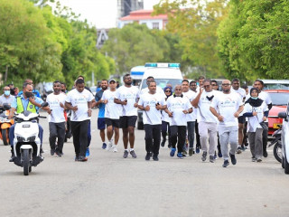 ރައްކާ ރޯޑް ސޭފްޓީ ރަން ހުޅުމާލޭގައި ބާއްވާފައިވާއިރު އާންމުން ހޭލުންތެރިކުރުމުގެ ހަރަކާތްތައް ވެސް މި ޝޯވގެ ތެރޭގައި ހިމެނޭ