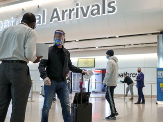 ހީތްރޯ އެއާޕޯޓުގައި ފަސެންޖަރަކު ހަރަކާތްތެރިވަނީ