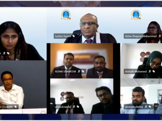 ކުރީގެ ރައީސް ޔާމީންގެ ބޭންކް އެކައުންޓްތައް ފްރީޒްކުރި މައްސަލާގައި ސުޕްރީމް ކޯޓުން އެންމެފަހުން ބޭއްވި އަޑުއެހުމުގެ ތެރެއިން މަންޒަރެއް