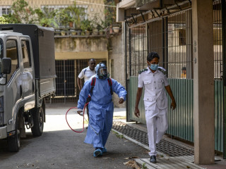 ލަންކާގެ ޕަބްލިކް ހެލްތް ޓީމަކުން ޑިސްއިންފެކްޝަން މަސައްކަތުގައި ހަރަކާތްތެރި ވަނީ