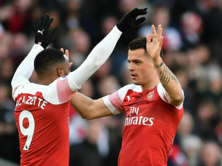 ޕްރިމިއާ ލީގުގެ މެޗެއްގެ ތެރެއިން އާސެނަލް ކުޅުންތެރިން