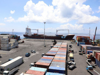 ރާއްޖޭއަށް މުދާ އެތެރެކުރާ، މައި ވިޔަފާރި ބަނދަރު އެމްޕީއެލް ސަރަހައްދު: ޝިޕިންގ އެޖޭންޓުން ބޮޑެތި އަދަދުތަކުން ފީ ނަގަމުންދާ ކަމުގެ ޝަކުވާ ބޮޑު