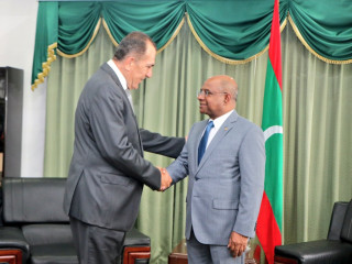 ލުބްނާނުގެ އޮނަރަރީ ކޮންސުލް ޖެނެރަލް މުޙައްމަދު ޙުސައިން ފާކިޙް އަބްދުﷲ ޝާހިދުއާ އެކި ބޭއްވި ބައްދަލުވުމެ ތެރެއިން